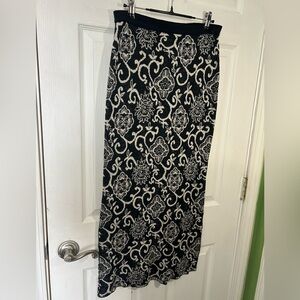 Peruvian Connection Size small knit maxi long skirt black and white slit side